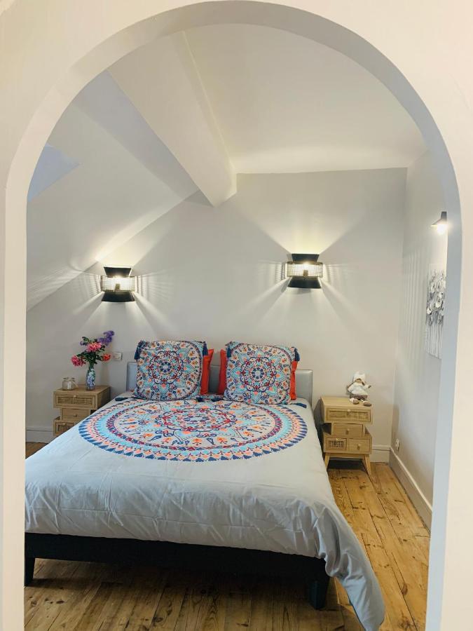 Hotel Domaine Des Ondes Millau Esterno foto